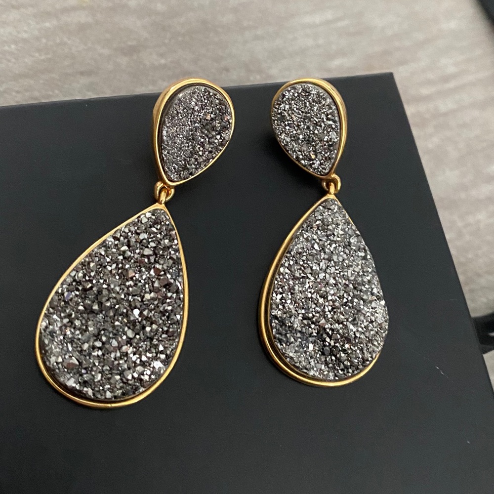 Super cute grey and gold dangle earrings
